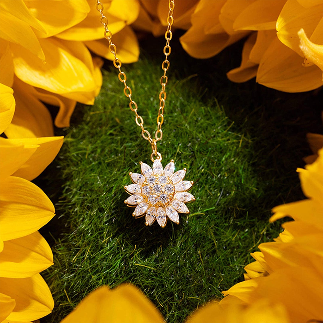 Collar Girasol Giratorio con Caja Corazón de Lujo